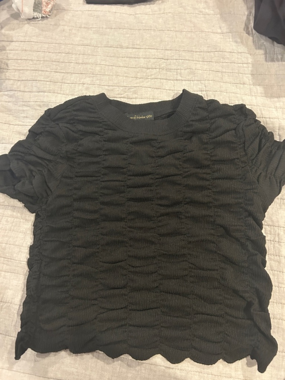 House of Harlow 1960 Black Textured Short Sleeve Top size small